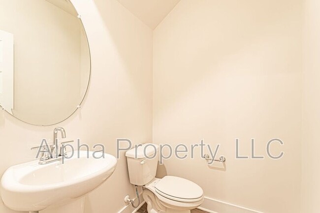 Building Photo - 212 Round Back Wy