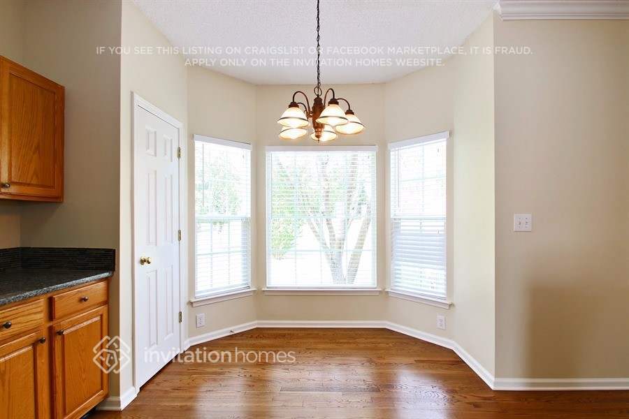 Building Photo - 5125 Bentgrass Run Dr