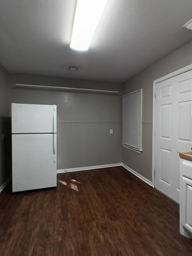 Building Photo - Tinker Close! FIRST FULL MONTH FREE