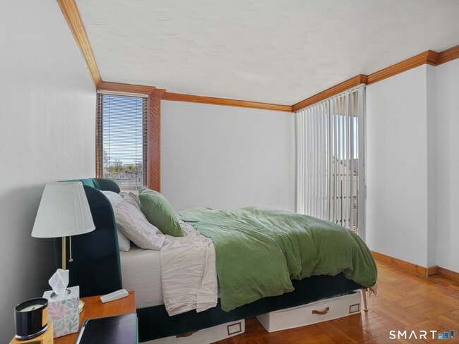 Building Photo - 87 Glenbrook Rd