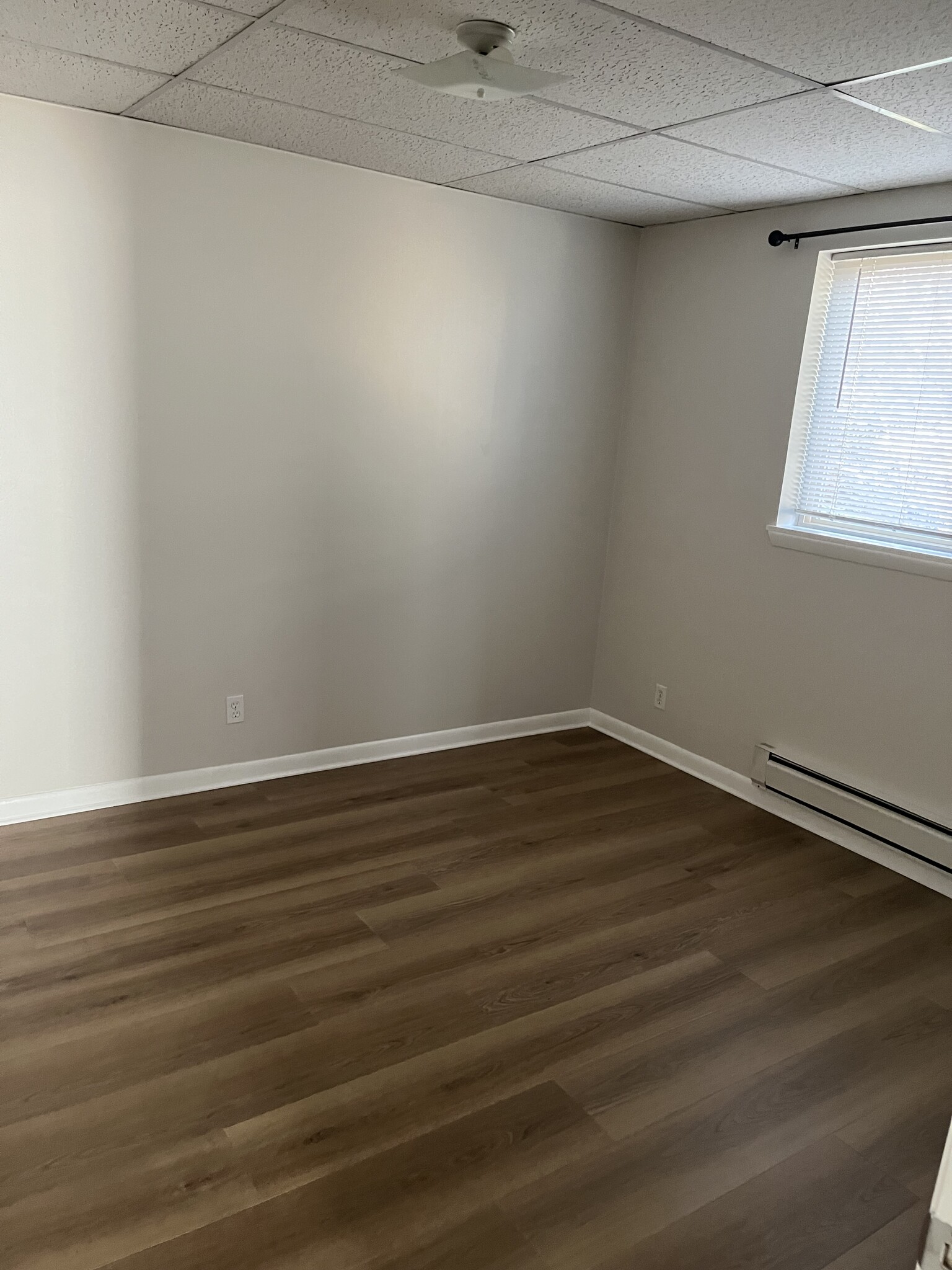 Building Photo - 9965 Summer Breeze Dr