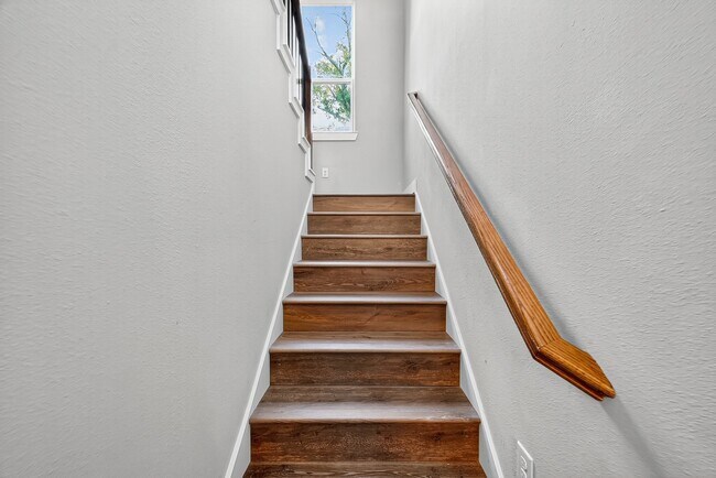 Building Photo - 3826 Rosemont St