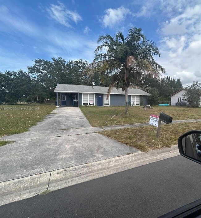 Building Photo - 1399 Cindy Cir NE