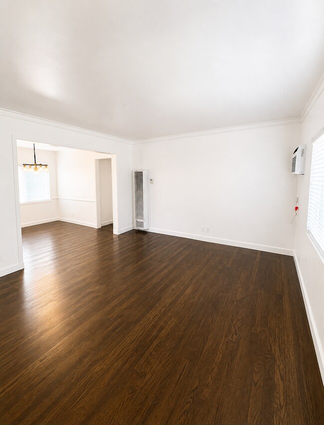 Building Photo - Remodeled 2BR in NoHo – New Kitchen, 2 Parking Spaces, Walk to NoHo West Mall