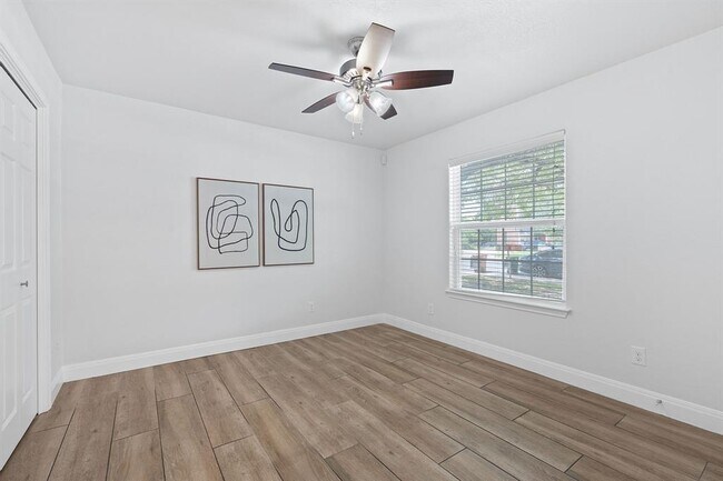 Building Photo - 6001 Jain Ln