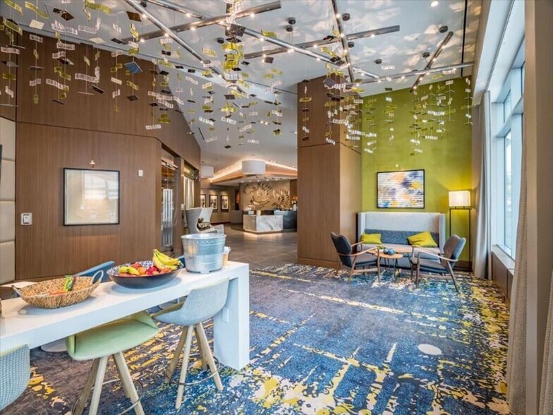 Building Photo - 4836 Rugby Ave