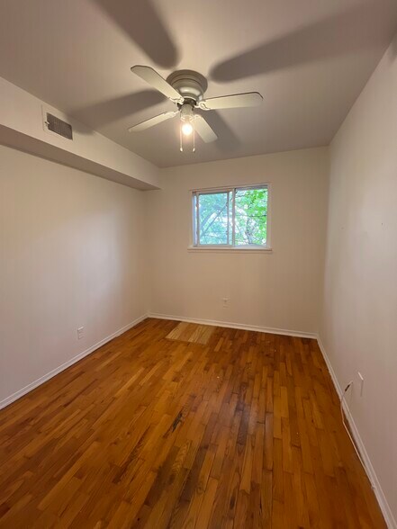 Building Photo - 18 Skyline Dr