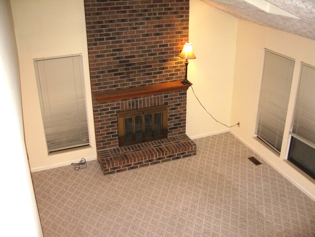 Building Photo - 1999 Shadeview Ct