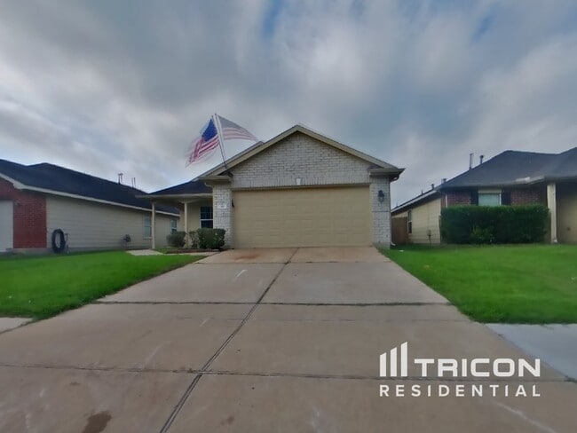 Primary Photo - 318 Annatto Ln