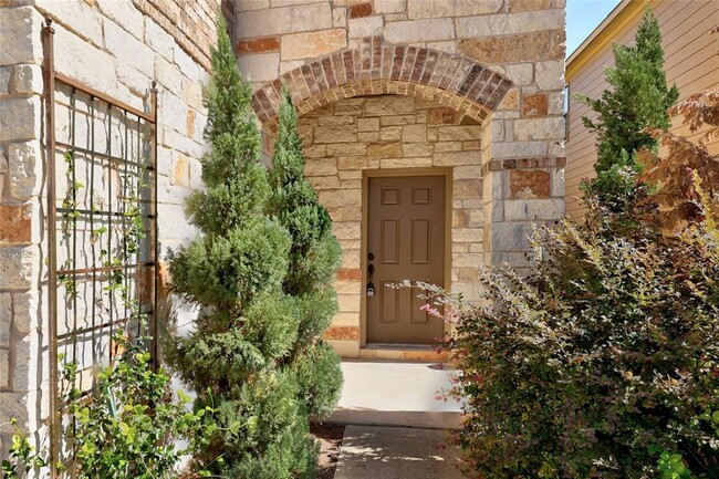 Building Photo - 16105 Travesia Way