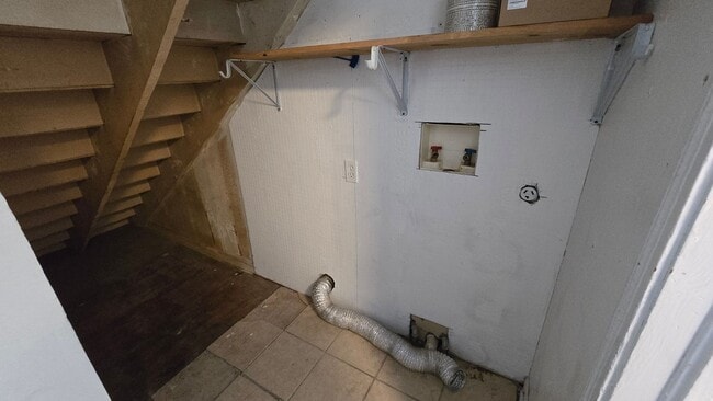 Building Photo - 323 Claremont Ave