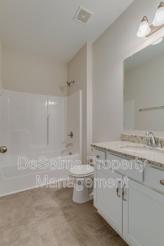 Building Photo - 139 Crabourne Dr