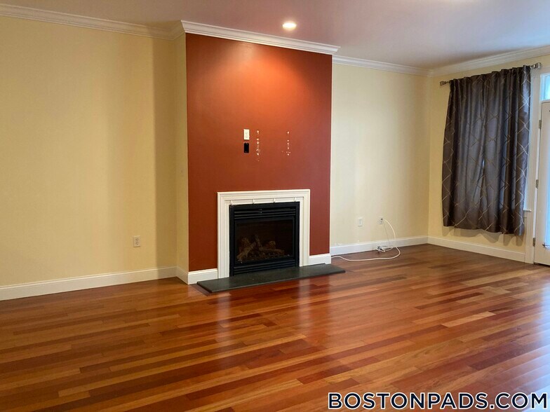 Building Photo - 83 Fairmount Ave
