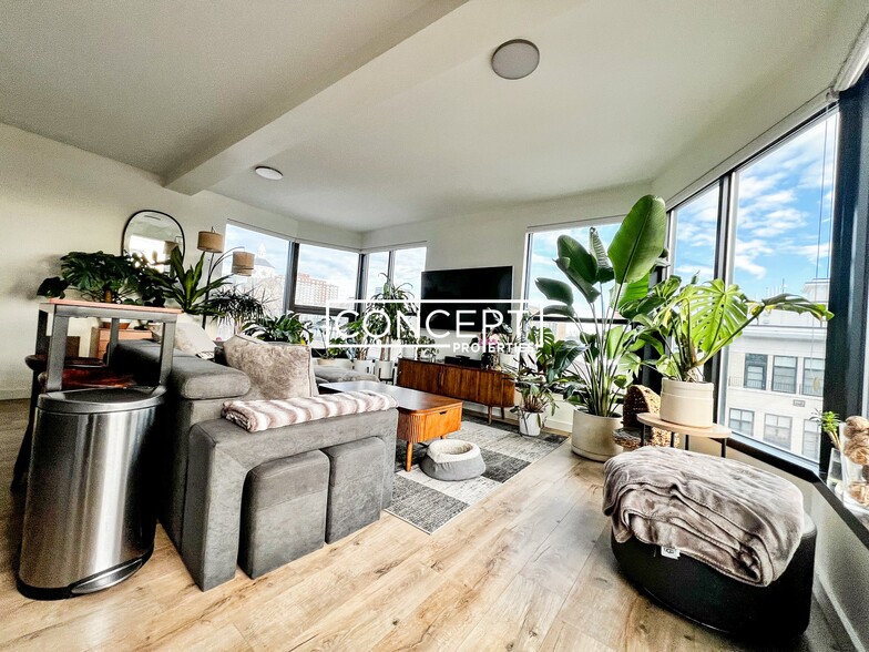 Building Photo - 1 Sewall St