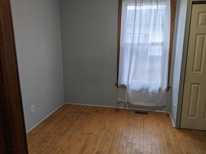 Building Photo - 1021 Ames St