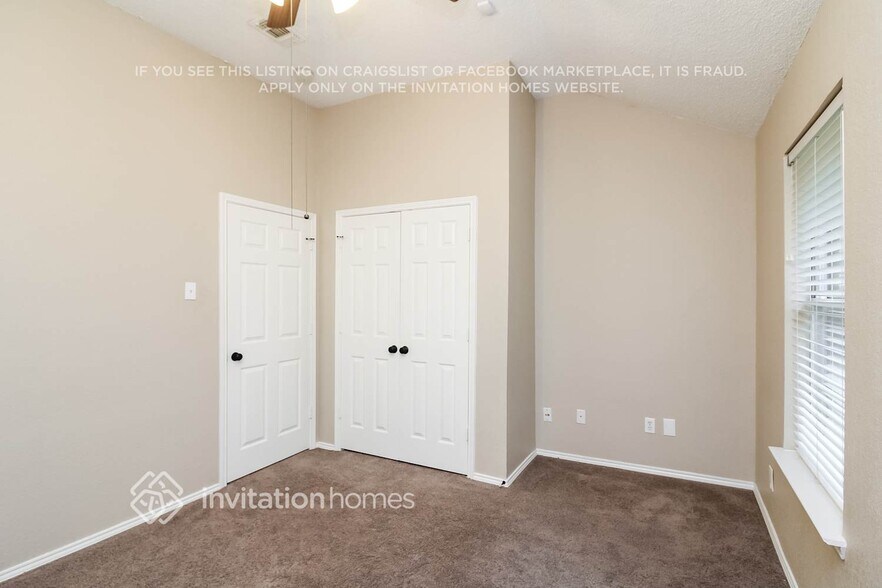Building Photo - 1501 High Crest Dr