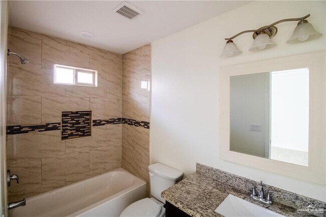Building Photo - 2118 Taxco Ct