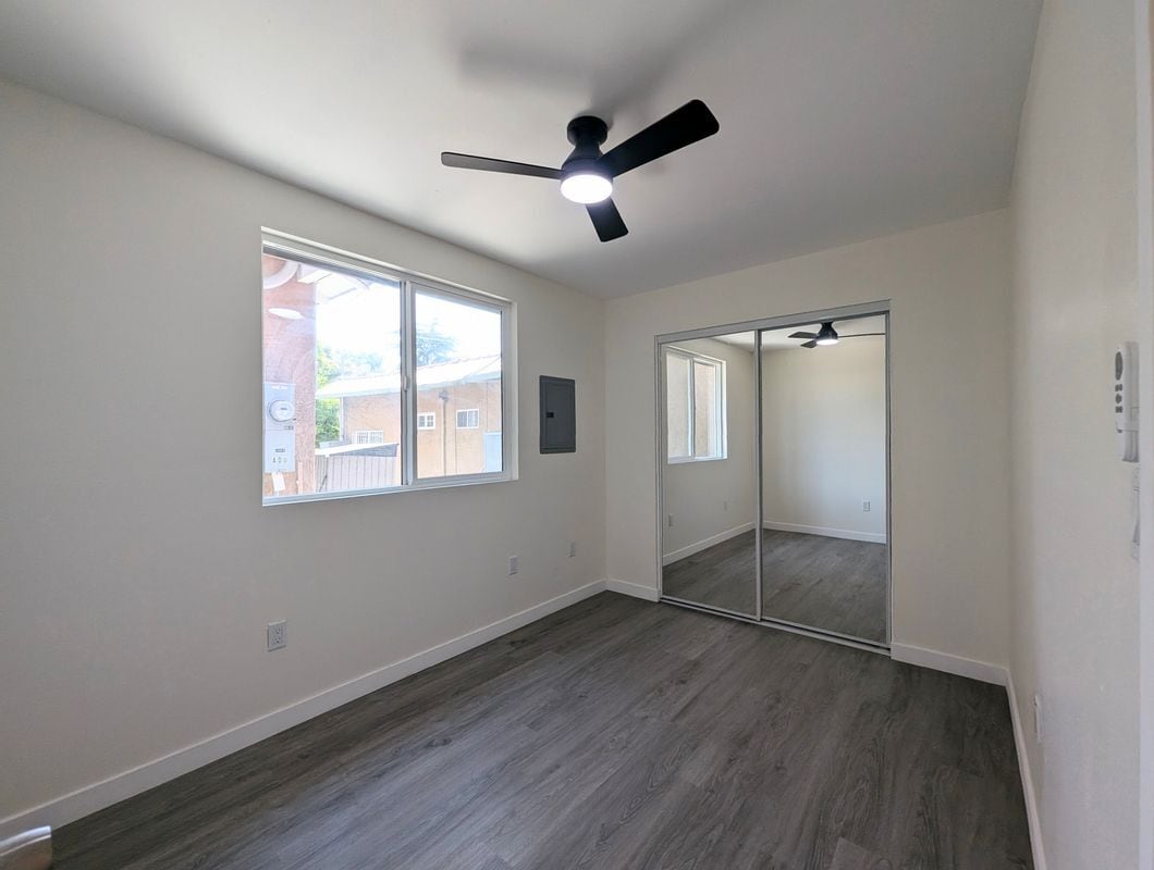 Building Photo - 1575 Munson Ave