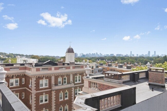 Building Photo - 3 Arlington St