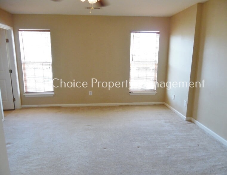 Building Photo - 354 Moonstone Dr