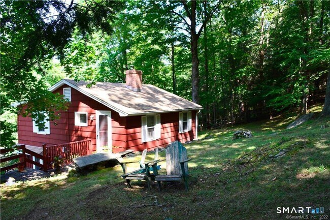 Building Photo - 67 Lake Lillinonah Rd N