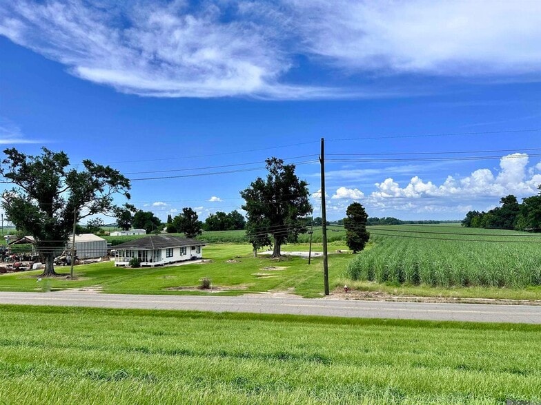 Building Photo - 8286 HWY 44