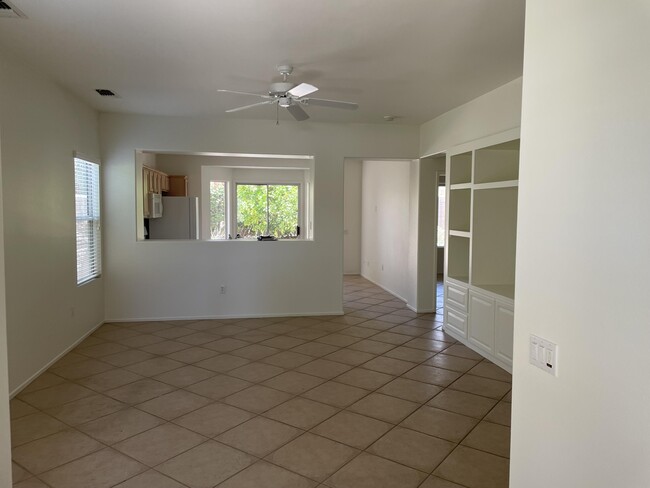 Building Photo - 78472 Glastonbury Way