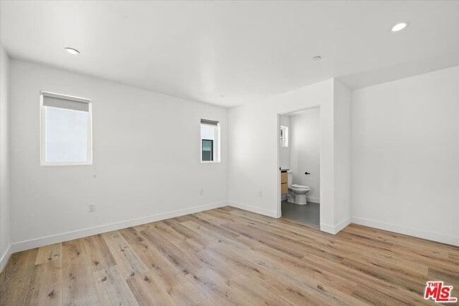Building Photo - 841 N McCadden Pl
