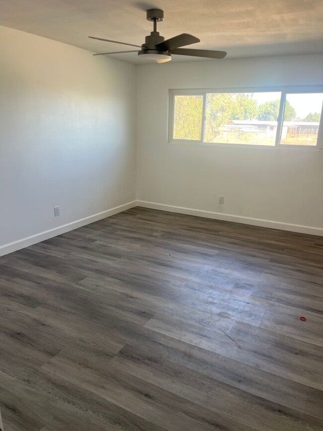 Building Photo - Single story Jurupa Valley home