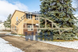 Building Photo - COMING SOON! Gorgeous 3 Bedroom Side By Si...