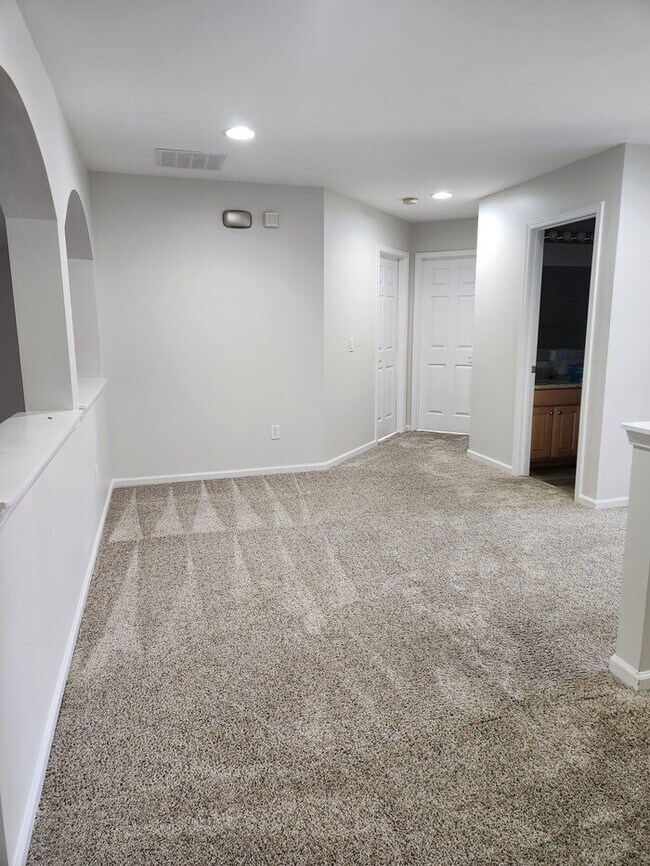 Building Photo - Refreshing Place to Create Memories w/Master on the Main!