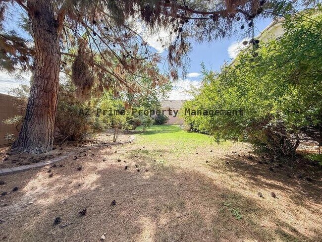 Building Photo - 5501 E Shea Blvd