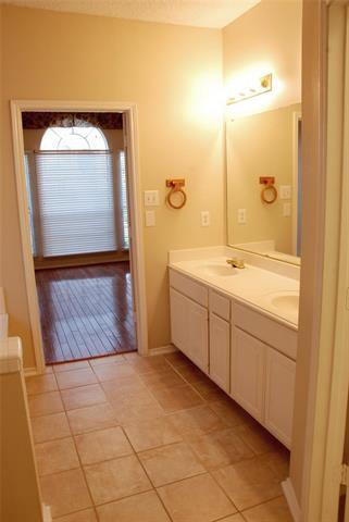 Building Photo - 3917 Rushden Ct