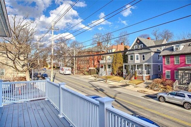 Building Photo - 400 Hope St