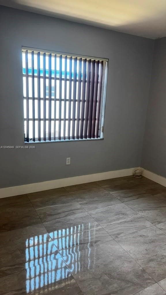 Building Photo - 145 SW 30th Ct