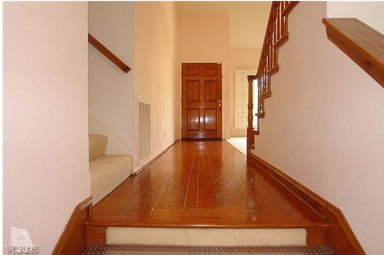 Building Photo - 25 Mecklenberg