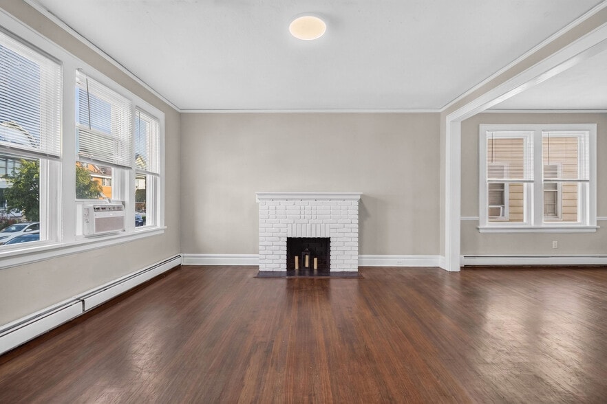 Building Photo - 147 N 15th St