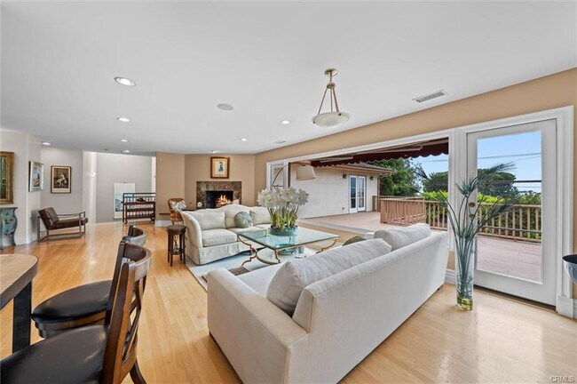 Building Photo - 2129 Palos Verdes Dr W