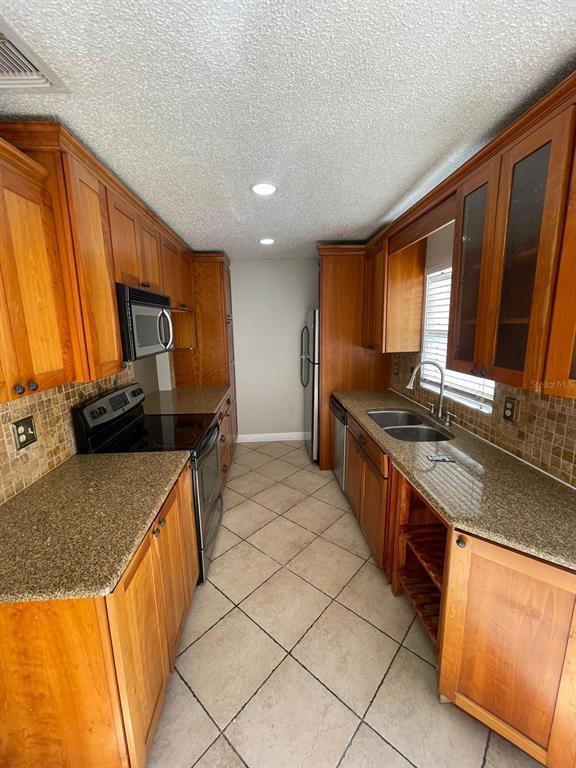 Building Photo - 6218 Yorktown Dr