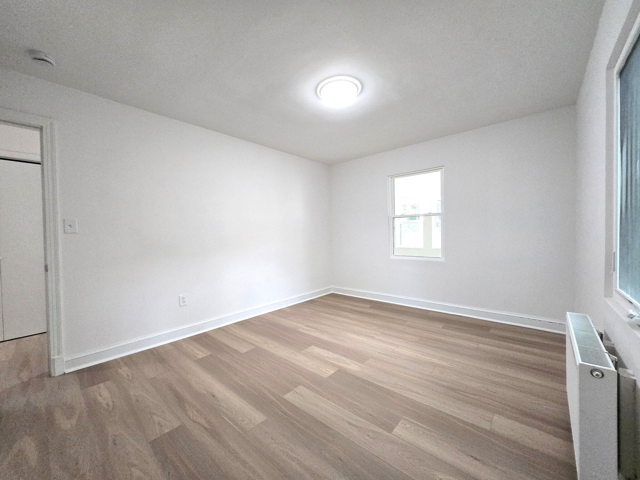 Building Photo - 4526 Avondale St