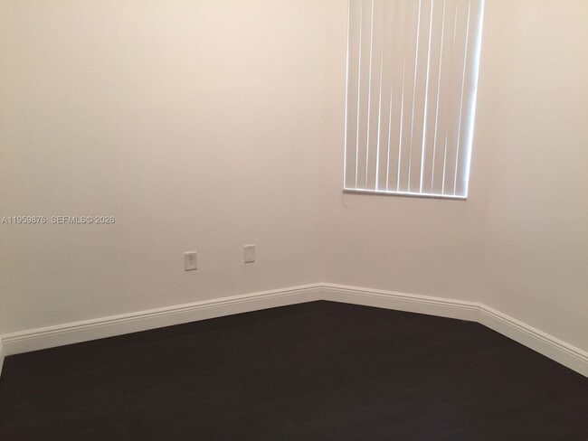 Building Photo - 10902 NW 83rd St