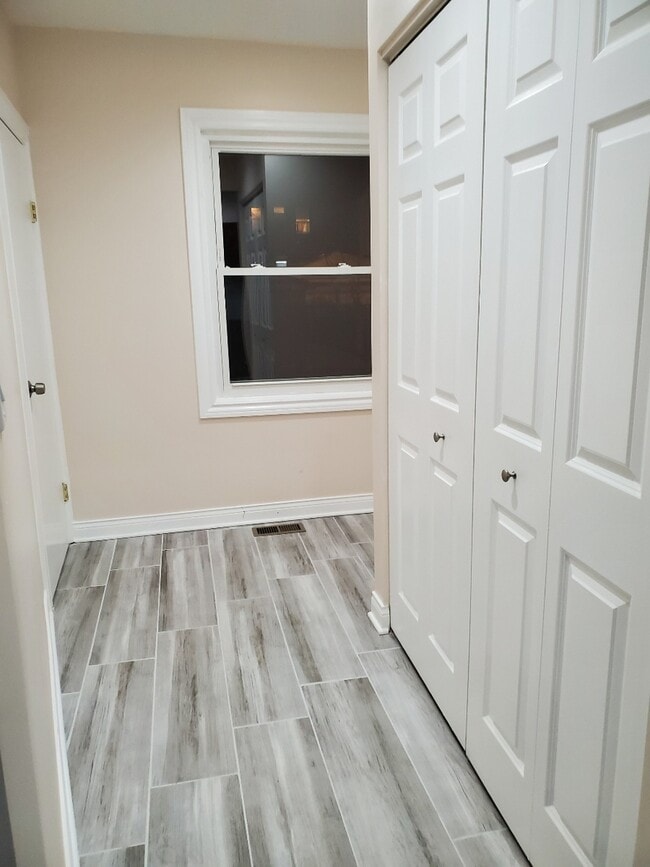 Building Photo - 4130 N Monticello Ave