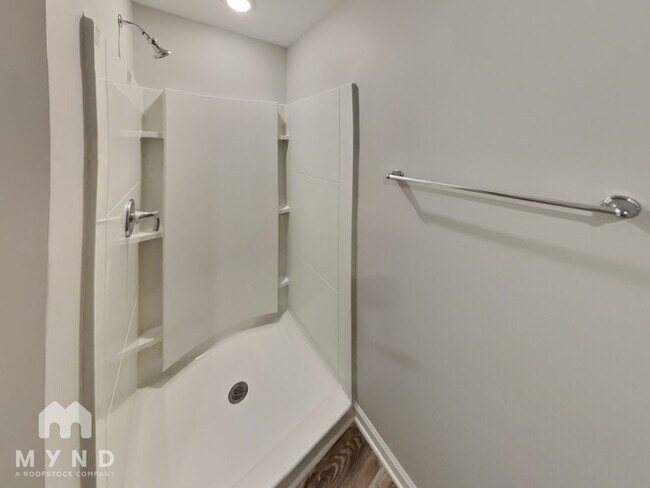 Building Photo - 482 Gray St