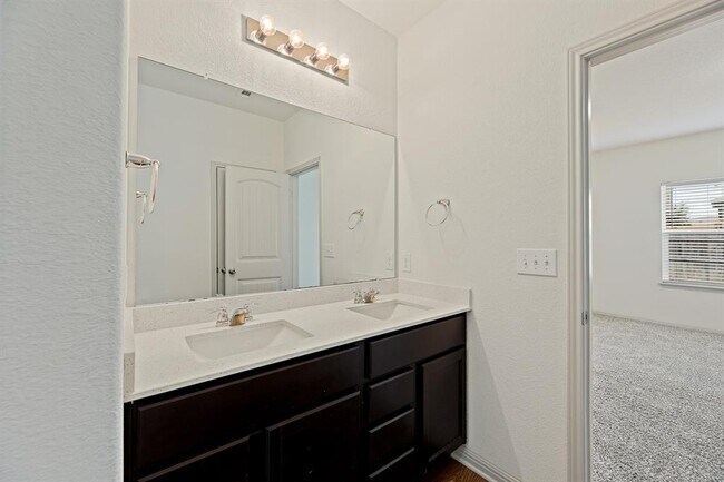 Building Photo - 108 Schuster Ct