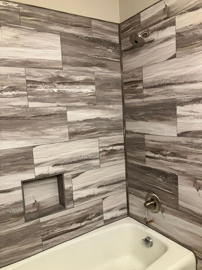 Building Photo - WATERFRONT Two Bed Townhouse in Denver With BOAT SLIP!!