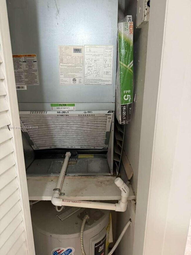 Building Photo - 6960 Miami Gardens Dr