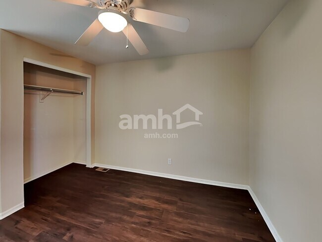 Building Photo - 651 Branding Iron Ln