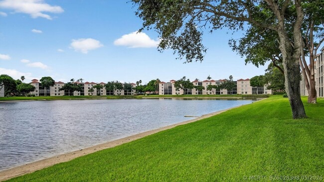 Building Photo - 6193 Pointe Regal Cir