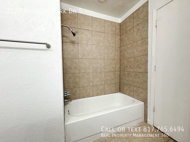 Building Photo - Freshly updated North Richland Hills home ...