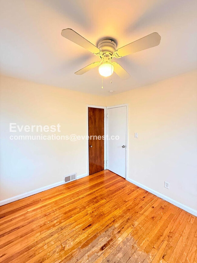 Building Photo - 8034 Hartwell St